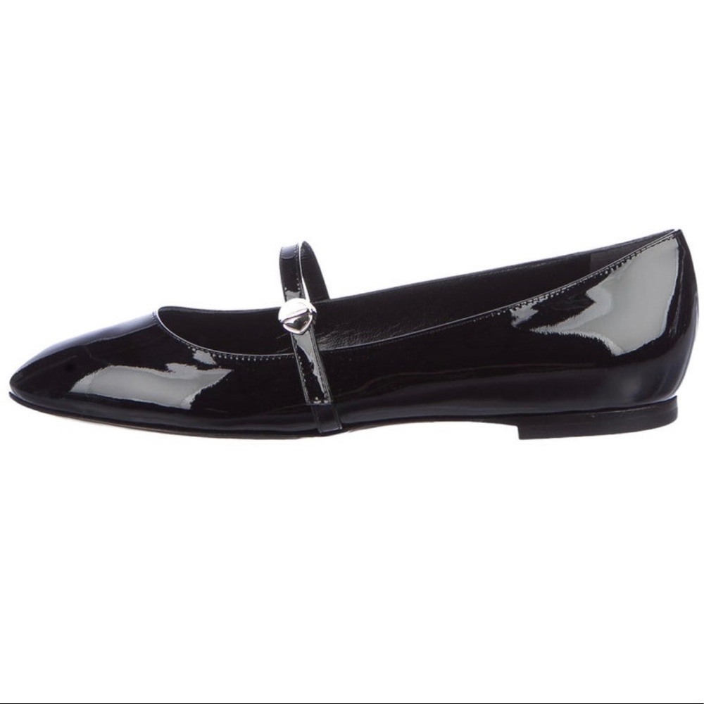 SOLD ‼️ Louis Vuitton Patent Leather Mary Jane flats